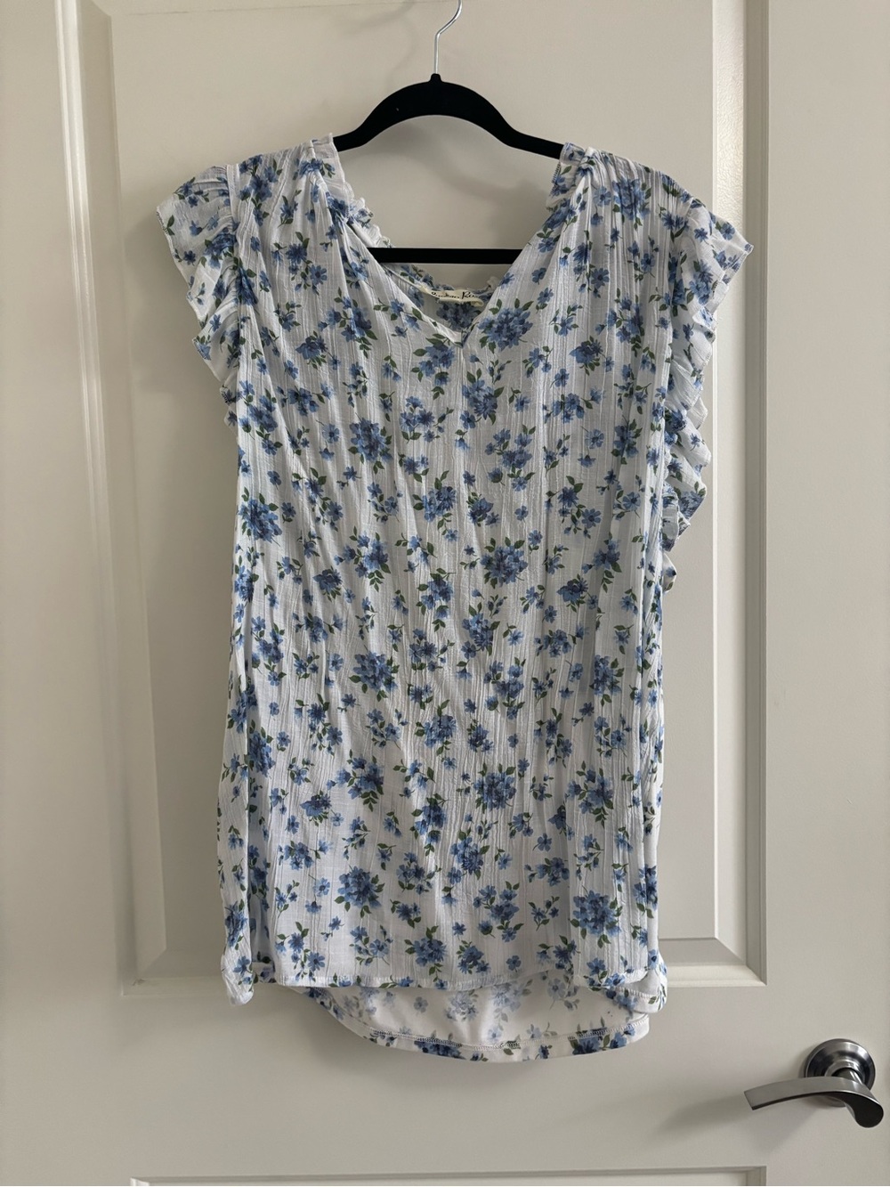 Women's White Floral Ruffled Sleeve Blouse - Blue Floral